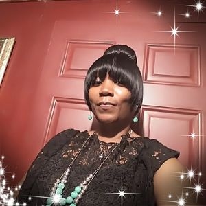 Meet your Posher, Latasha